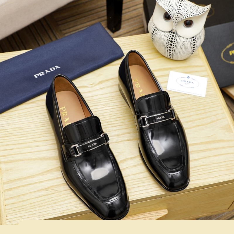 Pra*a leather shoes